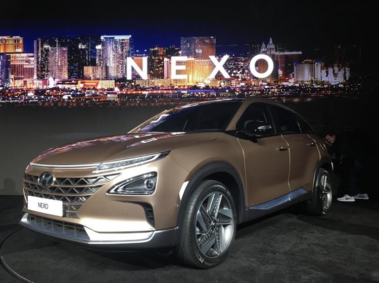 Commercialisé sur une poignée de marchés stratégiques à un tarif de 66 000 euros environ, le Hyundai Nexo offre une autonomie réelle de 600 km