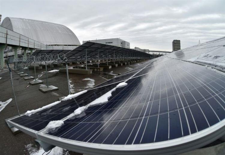 Symbolique, la centrale solaire inaugurée sur le site nucléaire de Tchernobyl ne couvrira la consommation que de 2 000 foyers