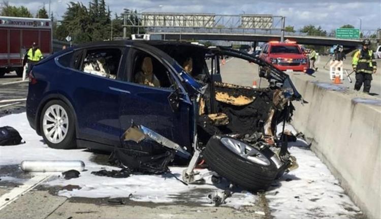 Après les deux accidents mortels impliquant le système de conduite semi-autonome de Tesla, la voiture autonome a-t-elle du plomb dans l’aile ?