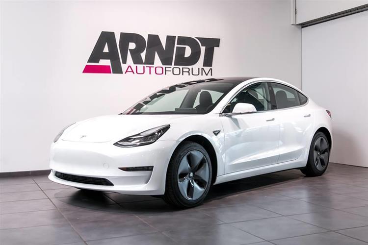 Importés des États-Unis, trois exemplaires de la Tesla Model 3 sont disponibles à la location chez Arndt Automobile