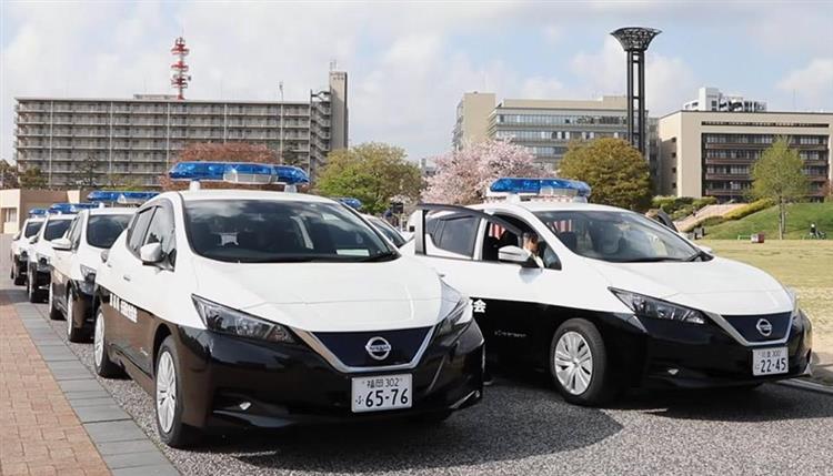 Offrant jusqu’à 300 km d’autonomie en ville, la nouvelle LEAF a été choisie par la préfecture de Fukuoka pour assurer le rôle de véhicule de patrouille