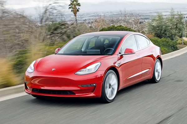 Pour améliorer les performances du système de freinage, Tesla a procédé à une mise à jour à distance du logiciel des Model 3