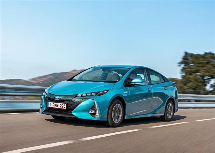 Lancée début 2017, la nouvelle Toyota Prius PHEV devient le modèle hybride rechargeable le plus vendu de la planète