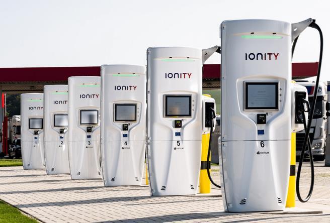 Le distributeur Tank & Rast et le consortium IONITY vont déployer plusieurs centaines de bornes de recharge à haute puissance en Allemagne