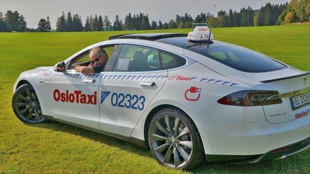 Après les Etats-Unis, la Norvège et la Suisse, les taxis néerlandais se mettent également à l’électrique avec des Tesla Model S