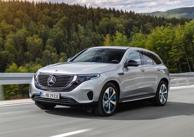 Mis en production début 2019, le Mercedes EQC devrait être commercialisé à un tarif avoisinant les 85 000 euros
