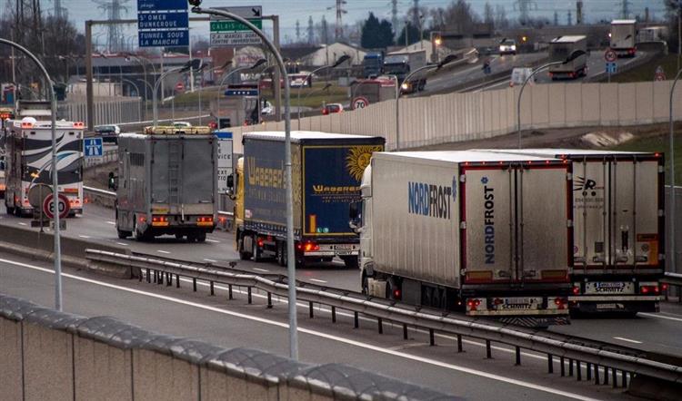D’ici 2030, le Parlement européen souhaite réduire de 35 % les émissions moyennes de CO2 des camions et poids-lourds