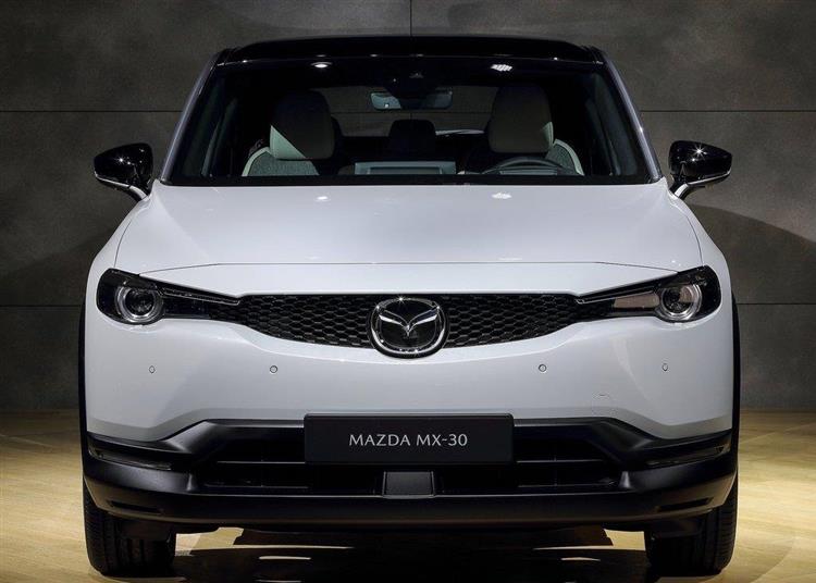Premier véhicule électrique du constructeur, le Mazda MX-30 peut être pré-réservé en France en versant un acompte de 1 000 euros