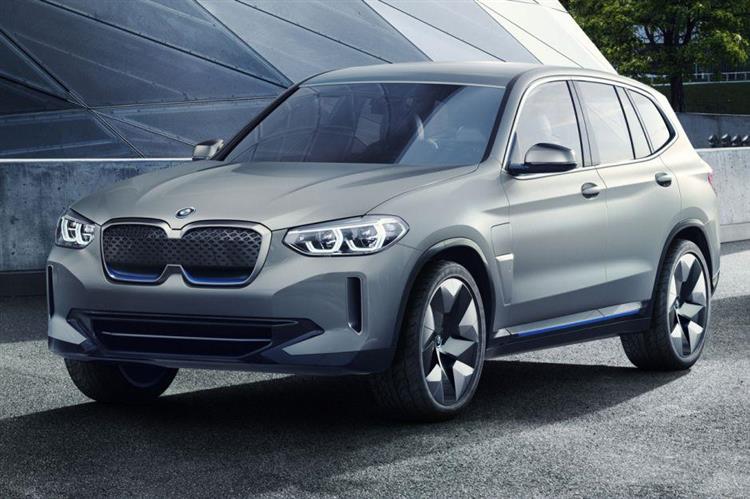 Déjà disponible en versions essence, diesel et hybride rechargeable, le BMW iX3 sera commercialisé dès la fin 2020 dans une variante 100 % électrique