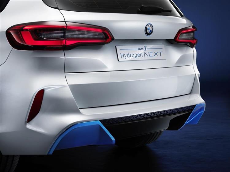 Assemblés en petite série dès 2022, les BMW X6 et X7 dopés à l’hydrogène devront concurrencer les offensives lancées par Audi et Mercedes