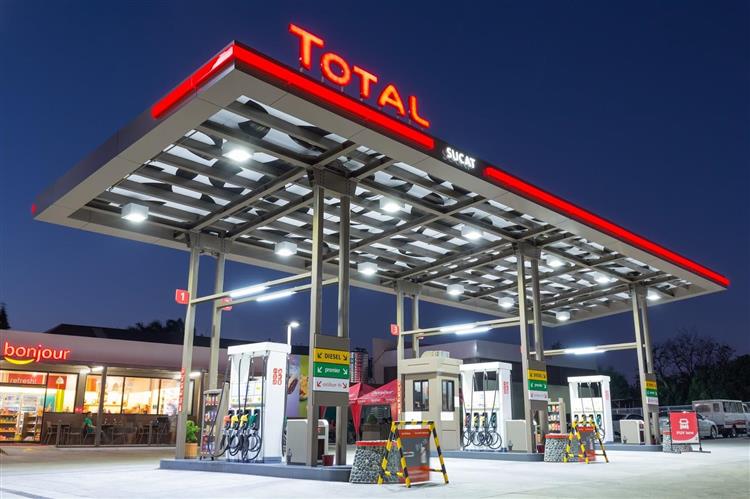 Dans la région d’Amsterdam, le groupe pétrolier Total va installer et exploiter jusqu’à 20 000 points de charge pour véhicules électriques