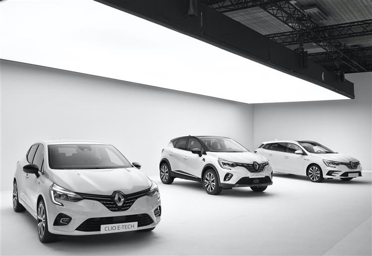 Commercialisée à partir de 22 600 euros, la Renault Clio E-Tech à motorisation hybride offre une consommation en ville inférieure de 20 % à son équivalent diesel