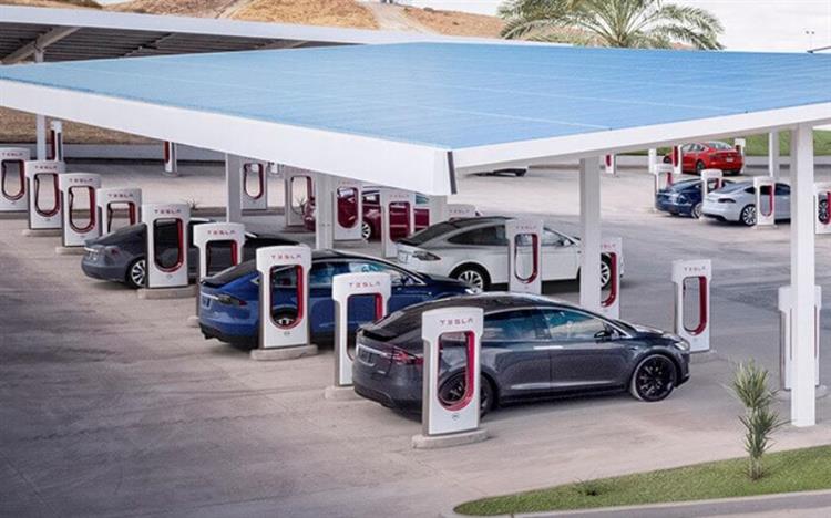 À l’instar des Model 3 et Y, les Tesla Model S et X vont pouvoir exploiter à plein la puissance des Superchargeurs V3