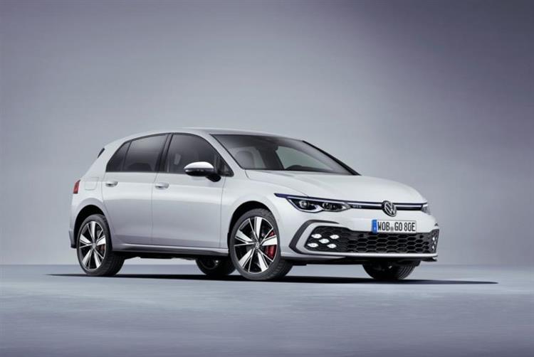 Grâce à sa batterie de 13 kWh, la nouvelle Volkswagen Golf hybride rechargeable offre jusqu’à 80 km d’autonomie électrique