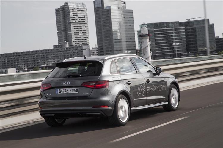 Premier véhicule hybride rechargeable du groupe VW, l’Audi A3 e-tron va profiter des nombreuses aides en faveur des modèles à batterie