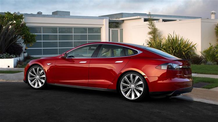 En 2013, il s’est vendu davantage de Tesla Model S aux Etats-Unis que de Mercedes Classe S