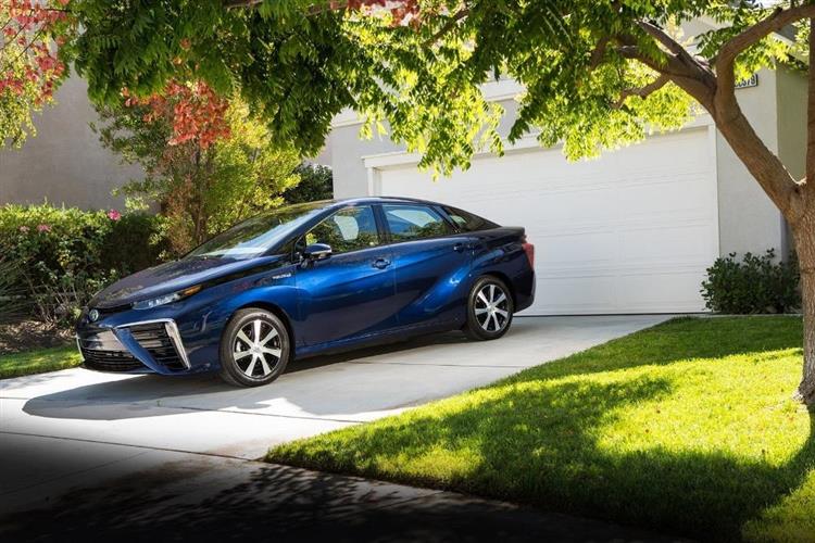 Toyota Mirai : la première voiture à hydrogène du constructeur a déjà dépassé les objectifs de vente 2015 au Japon