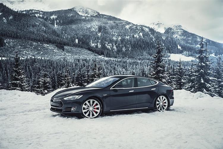 Grâce aux fonctionnalités Trip Planner et Range Assurance, la Tesla Model S ne pourra jamais tomber en panne sèche
