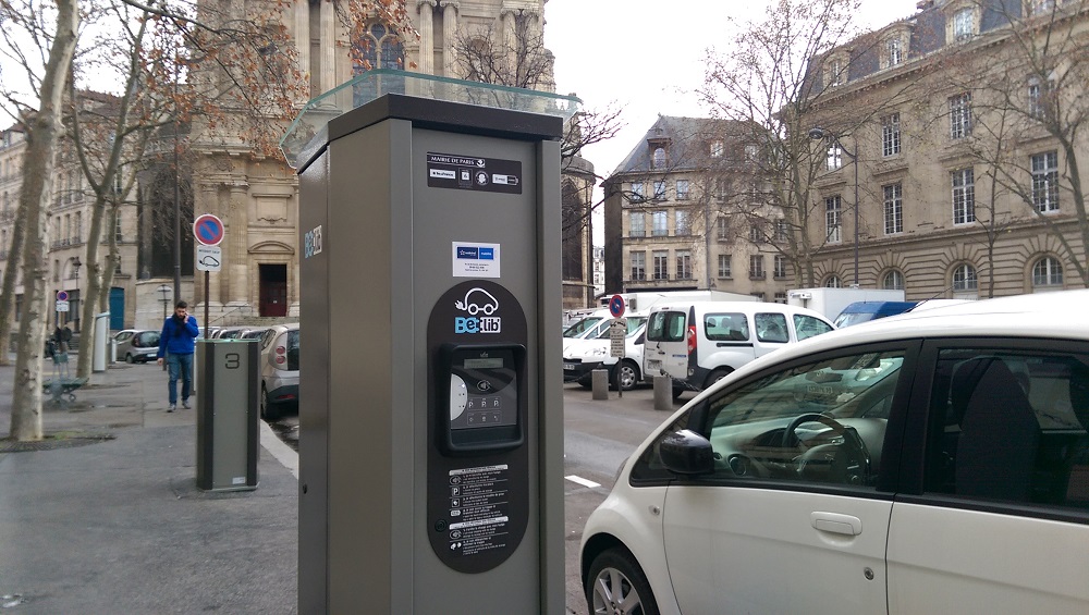 Bornes de recharge électrique Paris