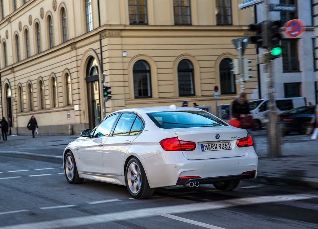 BMW Série 3 hybride rechargeable