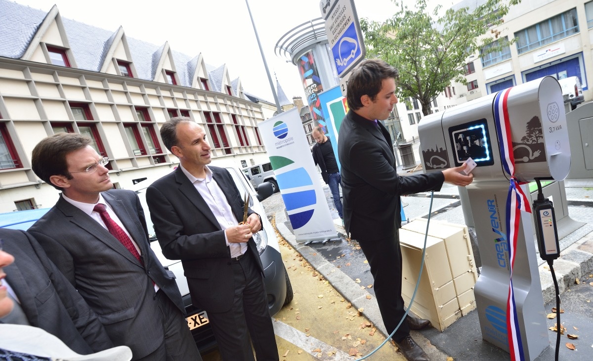 Borne de recharge voiture électrique Rouen