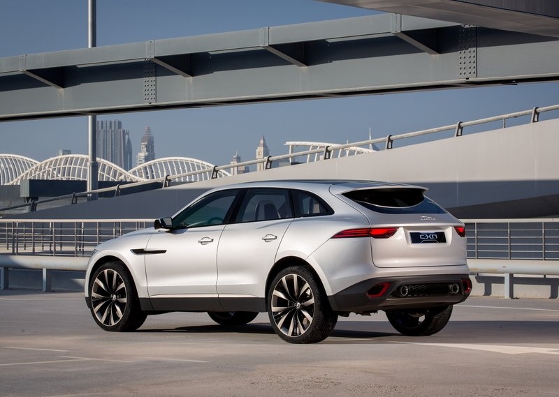  Jaguar  F  Pace  SUV et hybride  rechargeable  en 2022